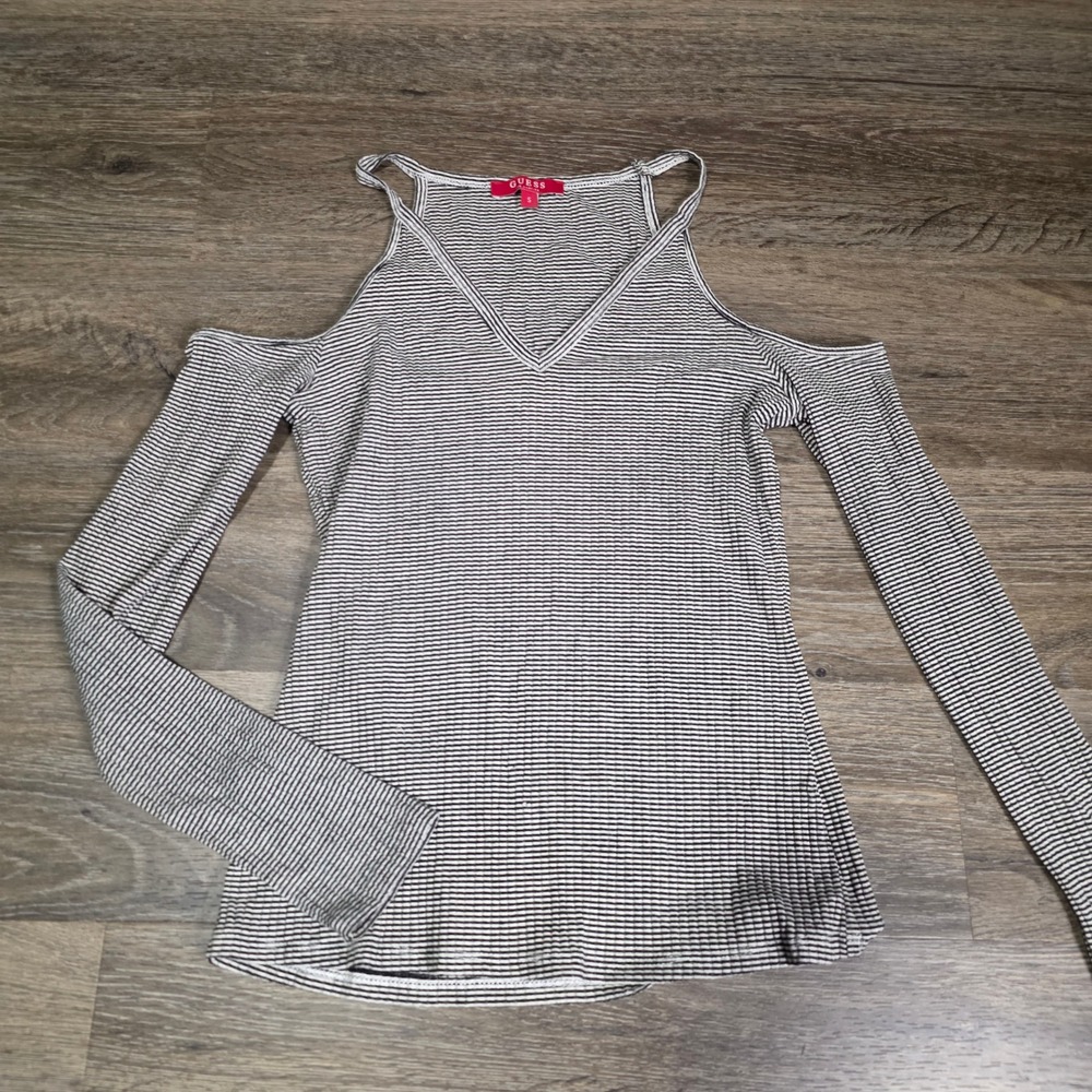 Guess Womens S‎ Cold Shoulder Top Black White Striped Ribbed V-Neck Long Sleeve